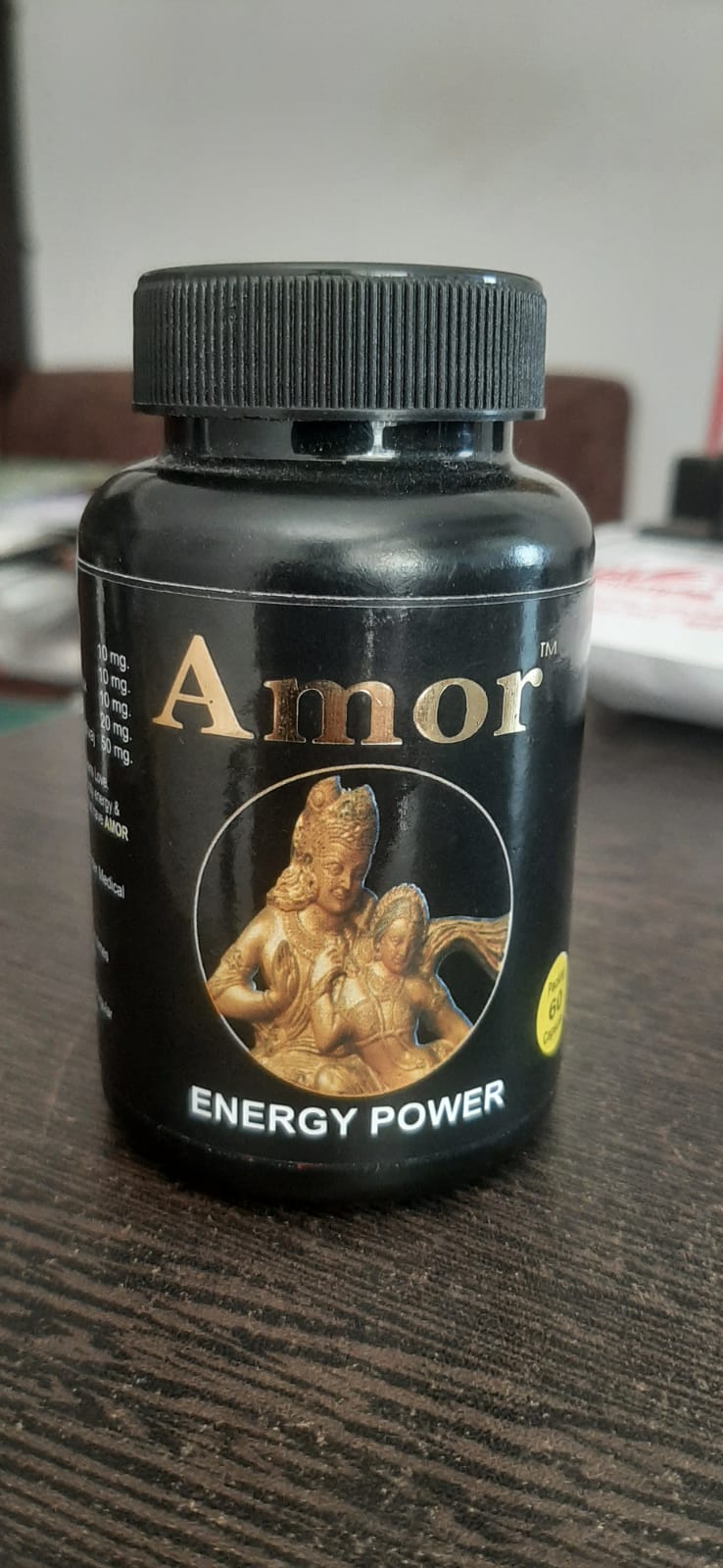 Amor Capsule bottle front